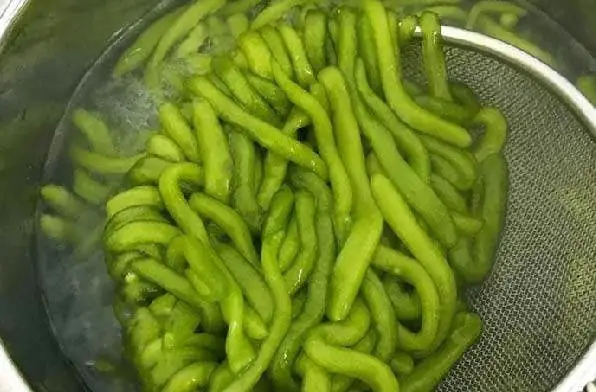 Bước 4: Nấu Chín Bột