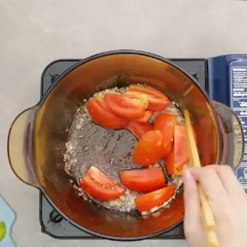 Hướng Dẫn Các Bước Nấu Bún Hải Sản Bề Bề