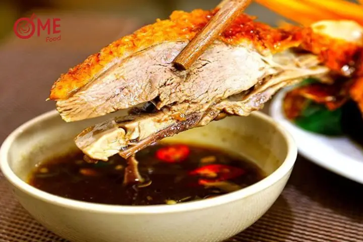Cách Pha Nước Chấm Vịt Quay Với Xì Dầu