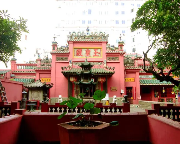 Giới Thiệu Về Chùa Ngọc Hoàng – Nơi Linh Thiêng Cầu Con