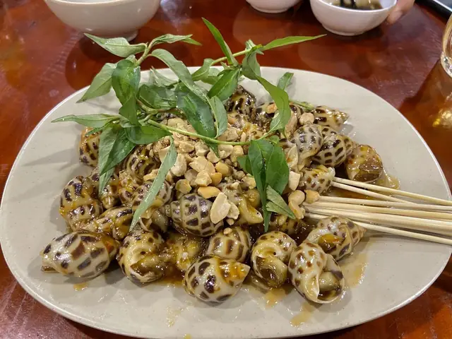 Ăn Ở Đâu