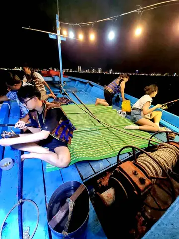 Lịch Trình Tour Câu Mực Đêm Đà Nẵng Chi Tiết