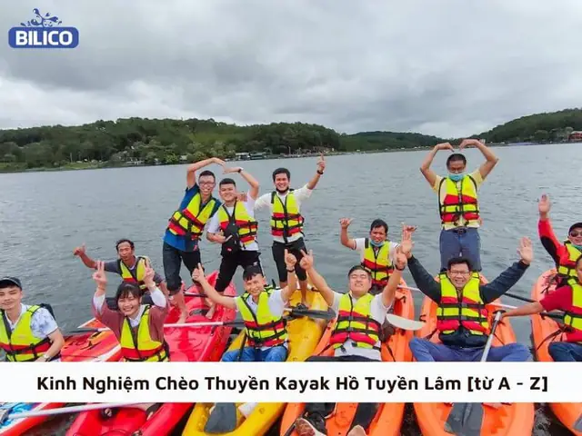 Chèo Thuyền Kayak Hồ Tuyền Lam