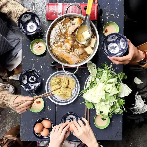 Lịch Trình Ngày 1: Lịch Trình Ngày 1: