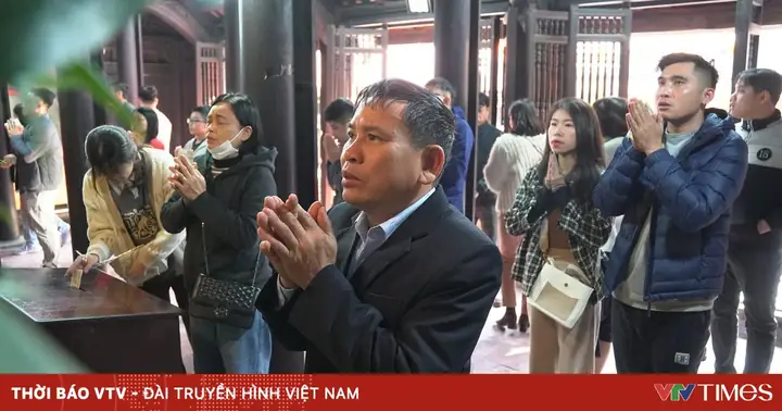 Chùa Phúc Khánh Tấp Nập Người Đến Đăng Ký Làm Lễ Cầu An