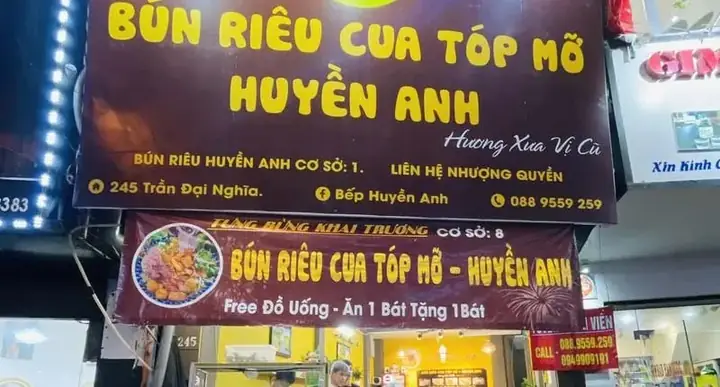 Bún Riêu Cua Tóp Mỡ Huyền Anh: Bữa Sáng Đầy Đặn Bún Riêu Cua Tóp Mỡ Huyền Anh: Bữa Sáng Đầy Đặn