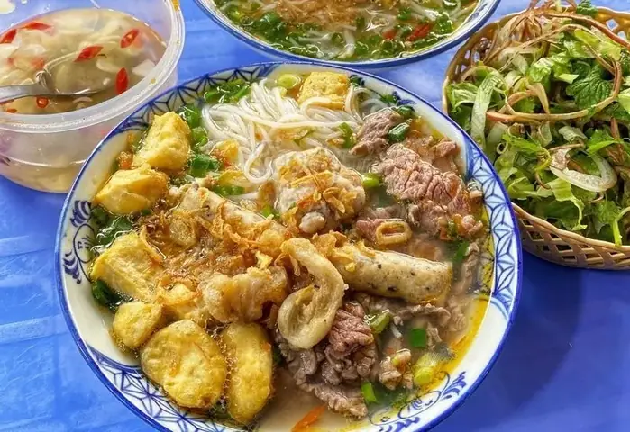 Bún Riêu Tóp Mỡ Cô Hương Béo: Trứ Danh Trần Xuân Soạn Bún Riêu Tóp Mỡ Cô Hương Béo: Trứ Danh Trần Xuân Soạn