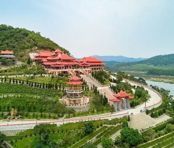 Quần Thể Di Tích Danh Thắng Yên Tử