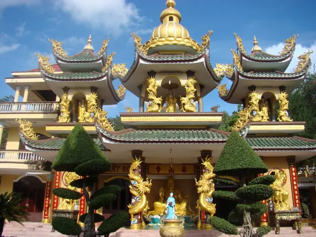 Chùa Thái Sơn Núi Cậu Ở Đâu?