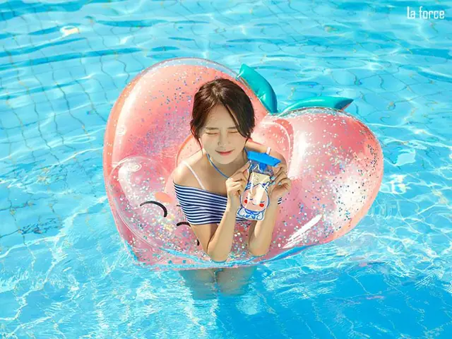 Chụp Hình Cùng Với Phao Chụp Hình Cùng Với Phao
