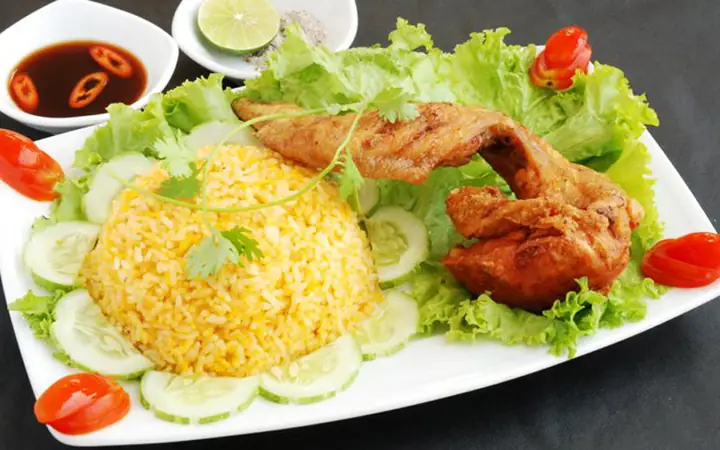 #17. Cơm Gà Hội An