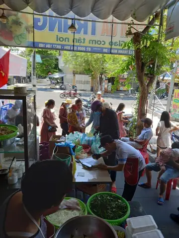 #14. Quán Cơm Gà Trang