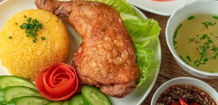 #5. Cơm Gà A Hoàng