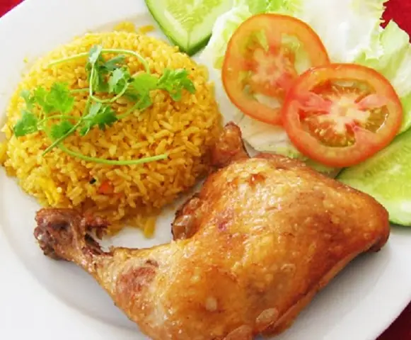 #16. Quán Cơm Gà Xối Mỡ Hảo Lù