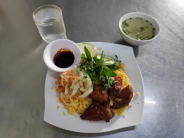 #10. Cơm Gà Như Ngọc