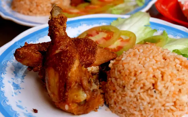 Cơm Gà Xối Mỡ Quang Tâm - Trần Văn Đang Ở Tp. Hcm | Foody.vn