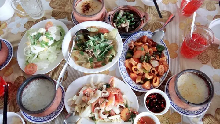 Nhà Hàng Cơm Niêu Hương Trà Đà Lạt