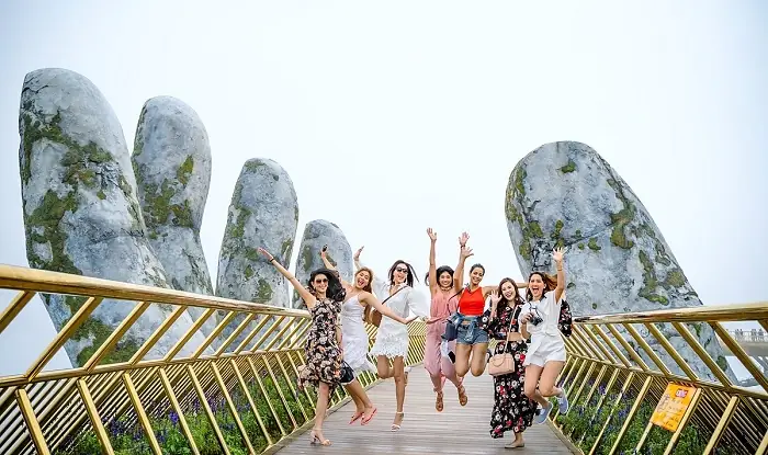 Công Ty Cổ Phần Du Lịch Khách Sạn Phùng Hưng Công Ty Cổ Phần Du Lịch Khách Sạn Phùng Hưng