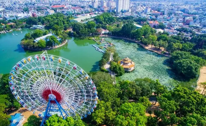 Những Điểm Hấp Dẫn Của Công Viên Đầm Sen