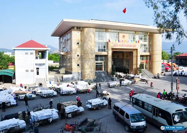Kinh Nghiệm Khám Phá Cửa Khẩu Hoành Mô Quảng Ninh ...