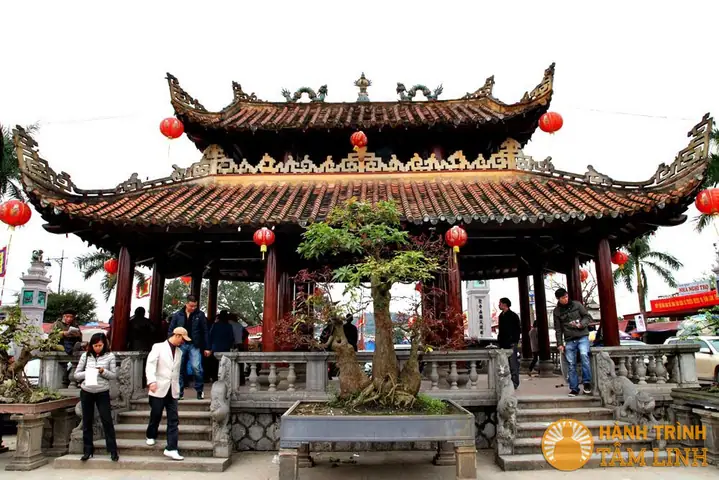 What Is The Significance Of The Mẫu Liễu Hạnh Temple In Nam Định?