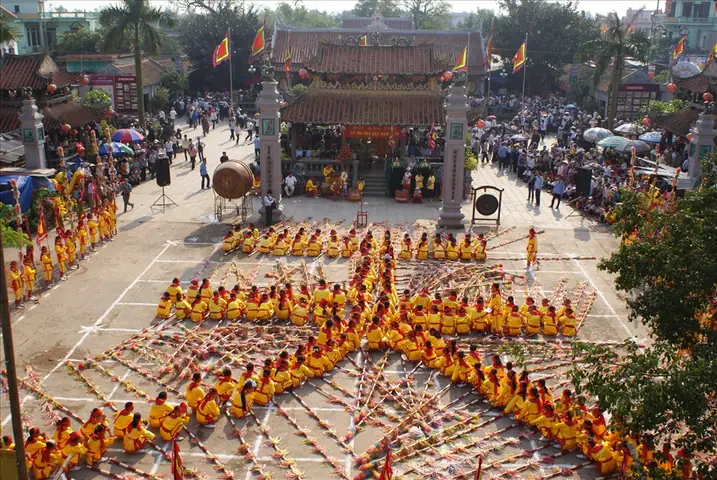 What Is The Significance Of The Mẫu Liễu Hạnh Temple In Nam Định?