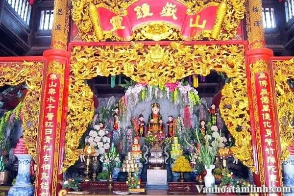 What Is The Significance Of The Mẫu Liễu Hạnh Temple In Nam Định?