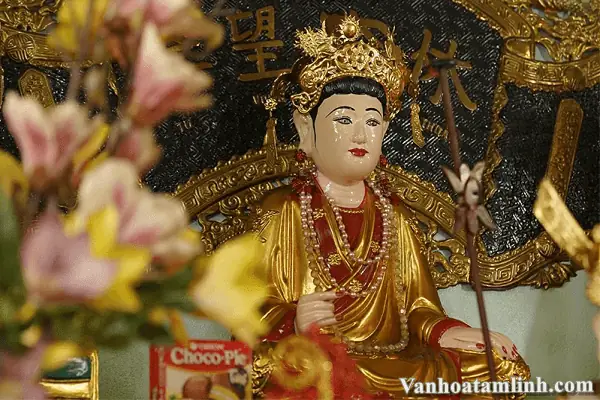 What Is The Significance Of The Mẫu Liễu Hạnh Temple In Nam Định?