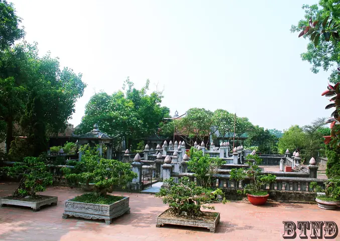 What Is The Significance Of The Mẫu Liễu Hạnh Temple In Nam Định?