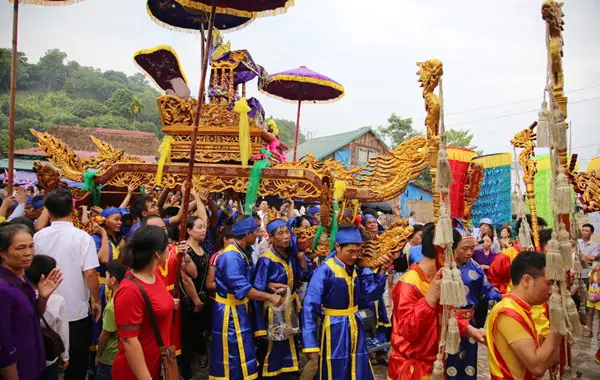 Đền Thờ Ông Hoàng Bảy Ở Hà Nội