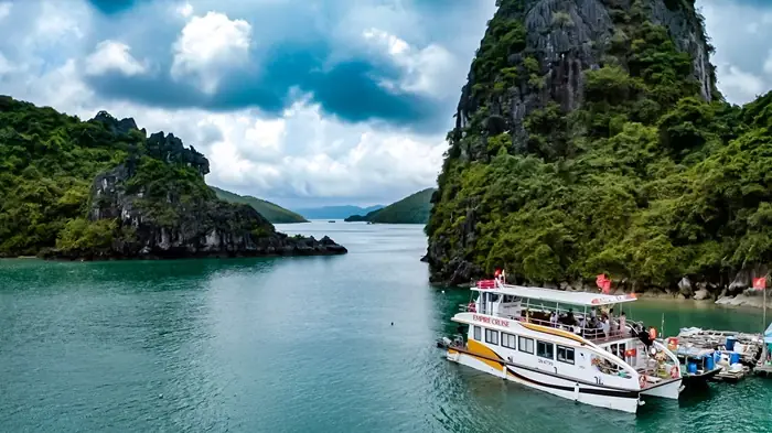 Tàu Phúc Thịnh