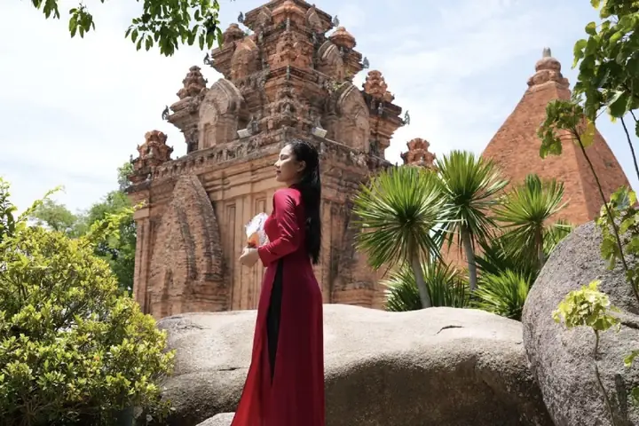 Tháp Bà Ponagar Nha Trang