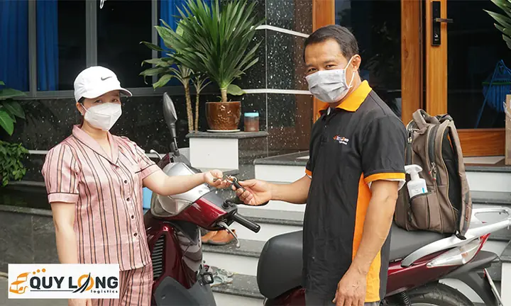 B. Thông Tin Nhân Viên Giao Nhận Xe Máy Tận Nơi Đi Bình Dương B. Thông Tin Nhân Viên Giao Nhận Xe Máy Tận Nơi Đi Bình Dương