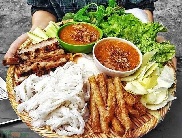 Top 10+ Địa Điểm Ăn Uống Hà Nội Cho Sinh Viên: Ngon - Bổ - Rẻ, Đủ Hương Vị