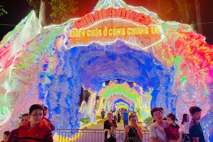 Hang Đá Dài 200m Huyện Tân Phú