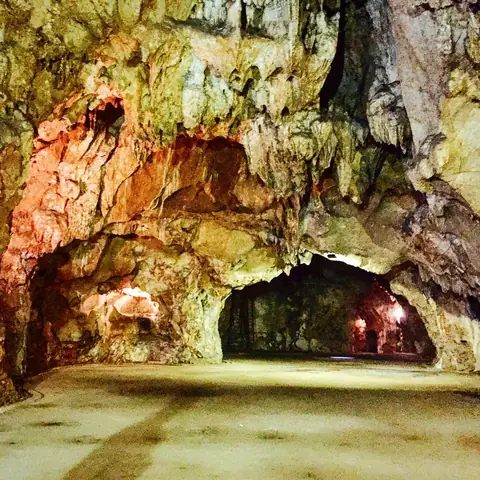 Hang Mỏ Luông, Mai Châu, Hòa Bình Hang Mỏ Luông, Mai Châu, Hòa Bình