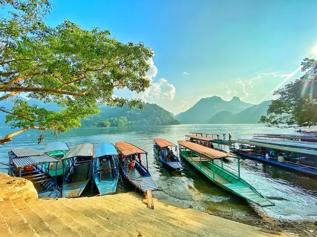 Địa Điểm Du Lịch 30/4 1/5 Miền Bắc Tránh Đông Người - Hồ Ba Bể