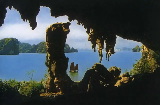 14. Hang Trống Và Hang Trinh Nữ Vịnh Hạ Long 14. Hang Trống Và Hang Trinh Nữ Vịnh Hạ Long