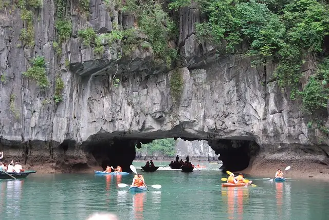 Hang Luồn Vịnh Hạ Long Hang Luồn Vịnh Hạ Long