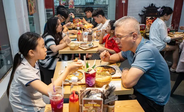 Cột Điện Quán Đặng Văn Ngữ – Quán Bánh Mì Chảo “chuẩn Bài” Cho Tín Đồ Ăn Vặt