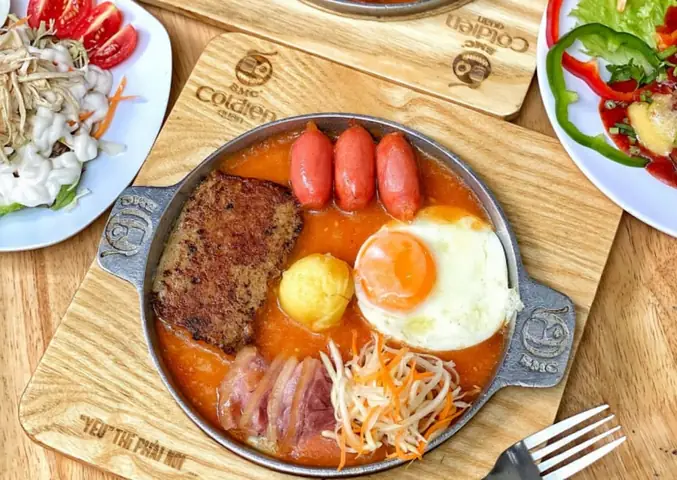 Cột Điện Quán Đặng Văn Ngữ – Quán Bánh Mì Chảo “chuẩn Bài” Cho Tín Đồ Ăn Vặt