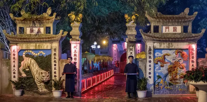 Ngày 1