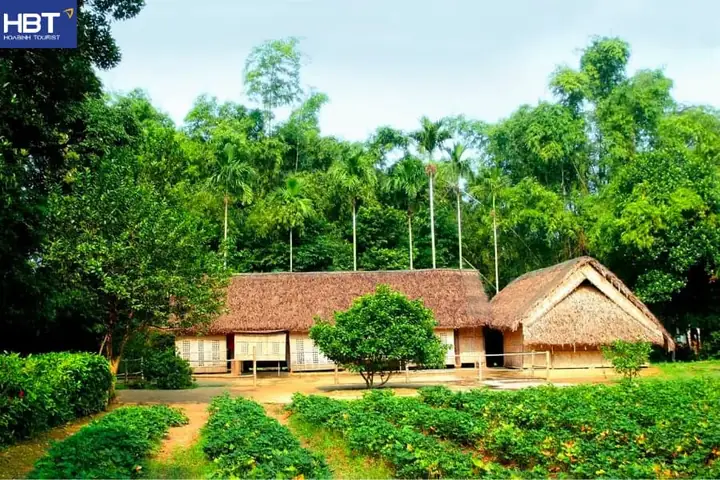 Làng Sen Quê Bác