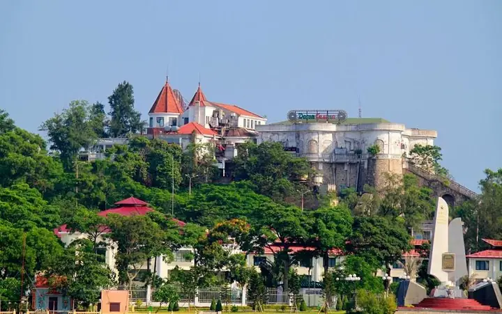 Sáng: Di Chuyển Đến Đồ Sơn