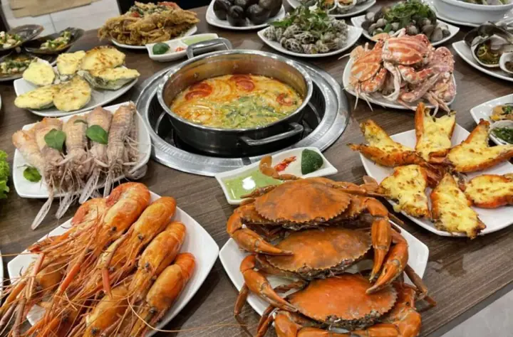 Ngày 2: Trải Nghiệm Biển Đảo Và Làng Nghề Truyền Thống