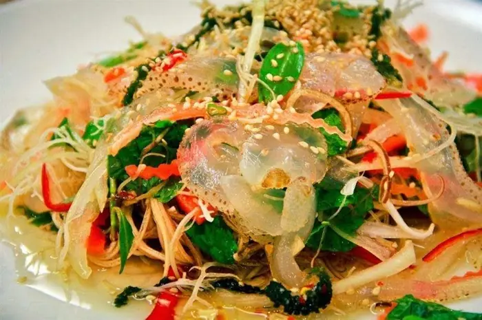 Ăn Uống Tại Đảo Hòn Dấu