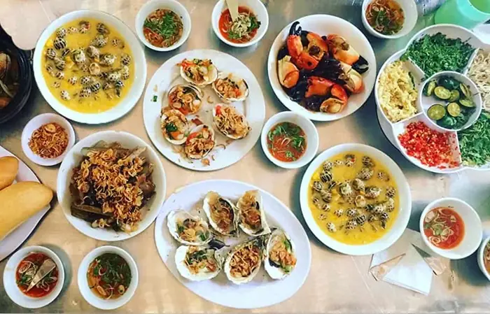 Ăn Uống Tại Đảo Hòn Dấu