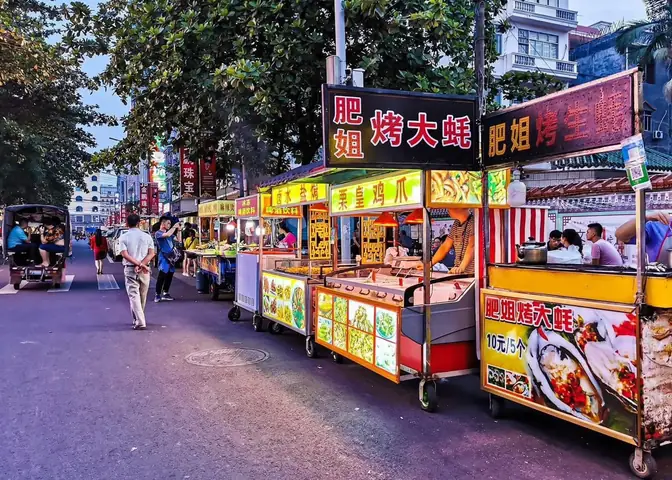 1. Ngày 1: Cửa Khẩu Quốc Tế Móng Cái – Đông Hưng