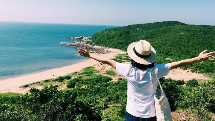 2. Ngày 2: Biển Trà Cổ – Mũi Sa Vĩ – Hải Đăng Vĩnh Thực