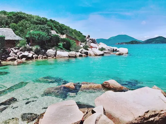 /upload/image/nha-trang/du-lich-nha-trang-30-4/hon-ong-nha-trang.jpg /upload/image/nha-trang/du-lich-nha-trang-30-4/hon-ong-nha-trang.jpg